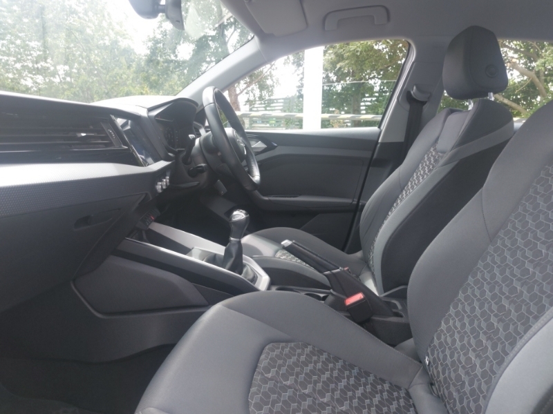 Audi A1 30 Tfsi Sport White #5