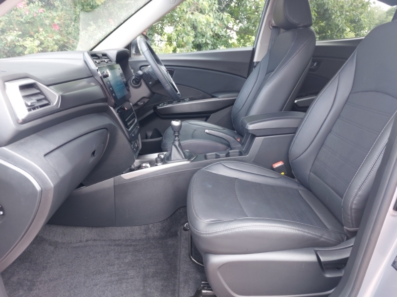 SsangYong Tivoli 1.5 K40 Silver #5