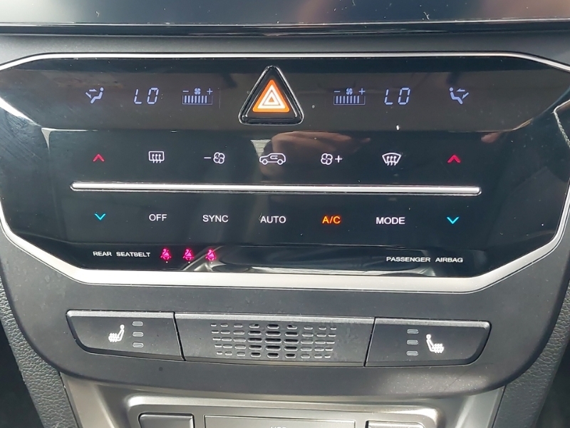 SsangYong Tivoli 1.5 K40 White #15