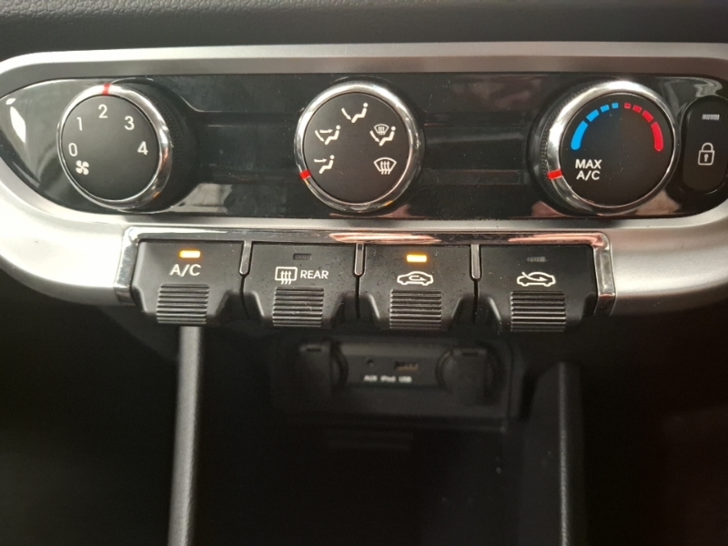 Kia RIO 1.25 1 Hatchback Euro 5 84 Bhp Black #15