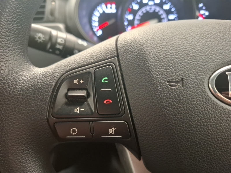 Kia RIO 1.25 1 Hatchback Euro 5 84 Bhp Black #12