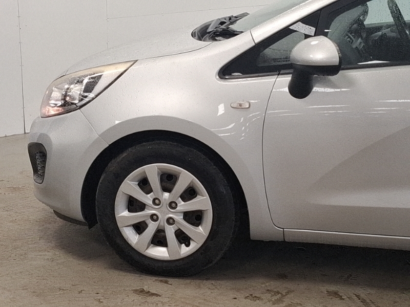 Kia RIO 1.25 1 Hatchback Euro 5 84 Bhp Black #19