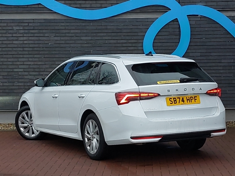 Skoda Octavia 2.0 Tdi 150 Se L Dsg White #2