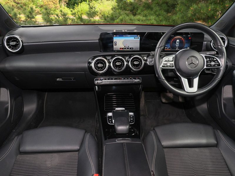 Mercedes-Benz A Class 1.5 A180d Se Executive 7G-dct Euro 6 Ss Black #3
