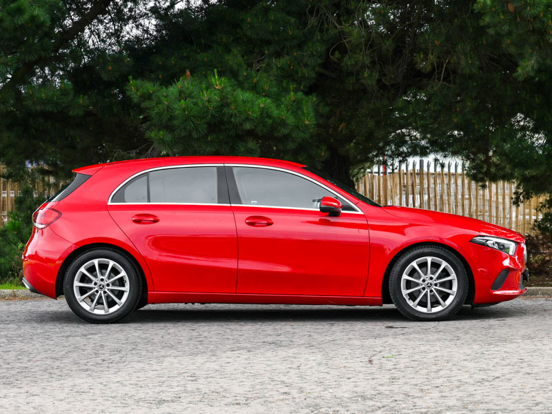 Mercedes-Benz A Class 1.5 A180d Se Executive 7G-dct Euro 6 Ss Black #4