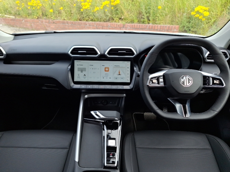 MG ZS 1.5 Hybrid Trophy White #3