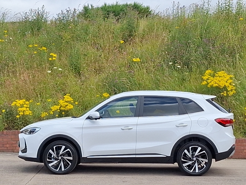 MG ZS 1.5 Hybrid Trophy White #4