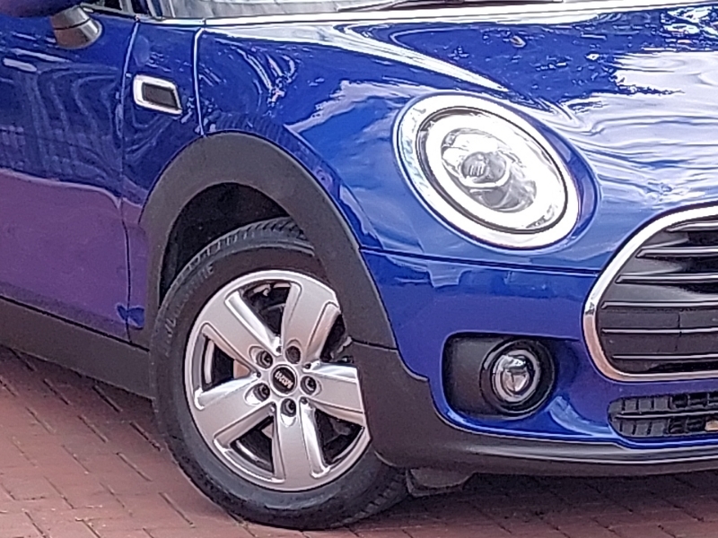 Mini Clubman 1.5 Cooper Classic 134 Bhp Red #20