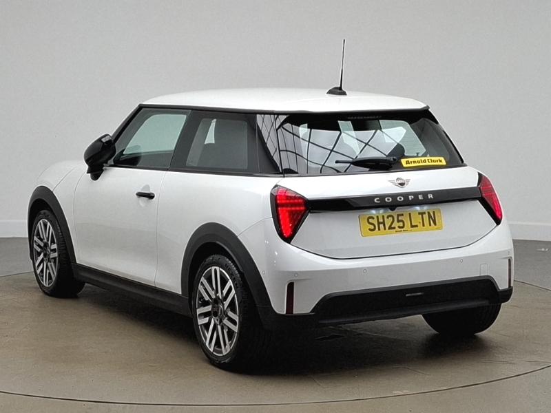 Mini Hatch 1.5 C Classic White #2