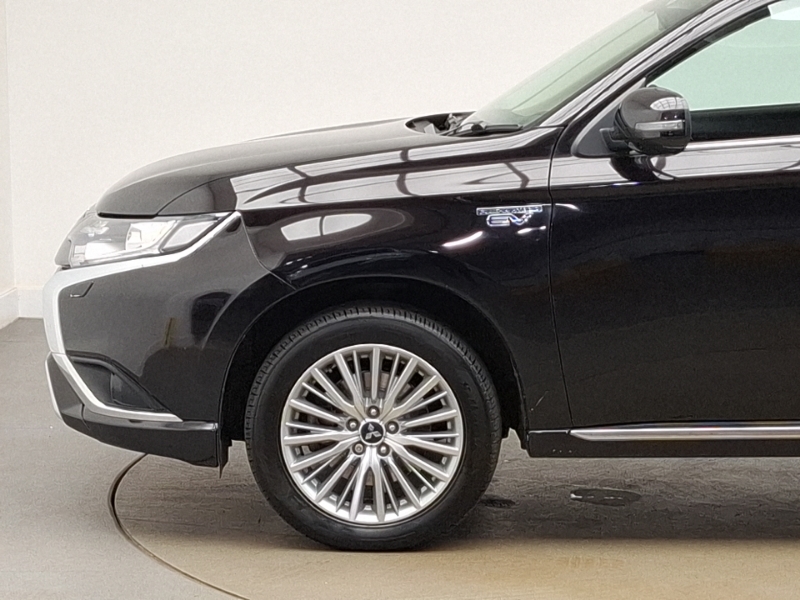Mitsubishi Outlander 2.0 Mivec 4 Cvt 4Wd Euro 6 Ss  #19