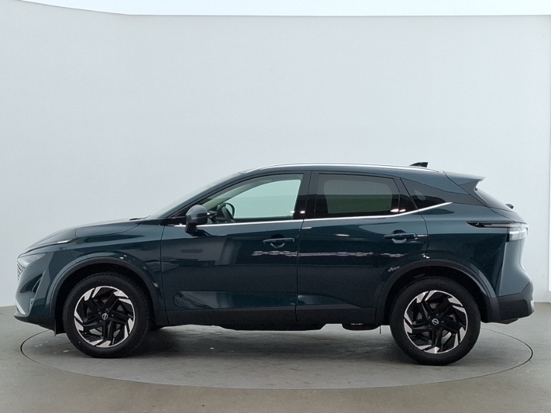 Nissan Qashqai 1.3 Dig-t Mh N-connecta Glass Roof SO25BKG Green #4