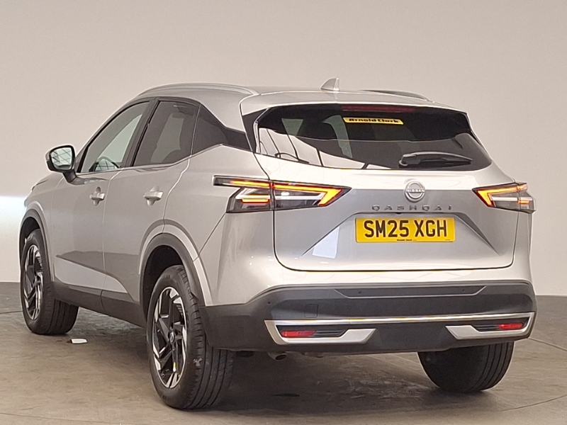 Nissan Qashqai 1.3 Dig-t Mh N-connecta Silver #2