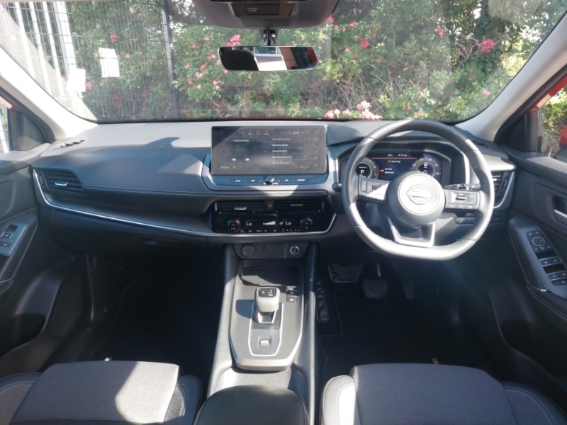 Nissan Qashqai 1.3 Dig-t Mh 158 N-connecta Xtronic Red #3