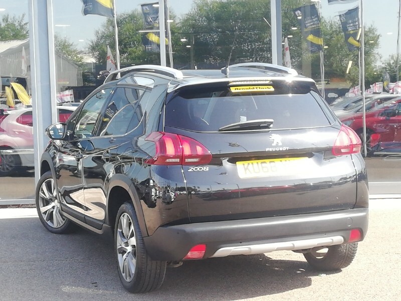 Peugeot 2008 1.2 Puretech 130 Allure Black #2