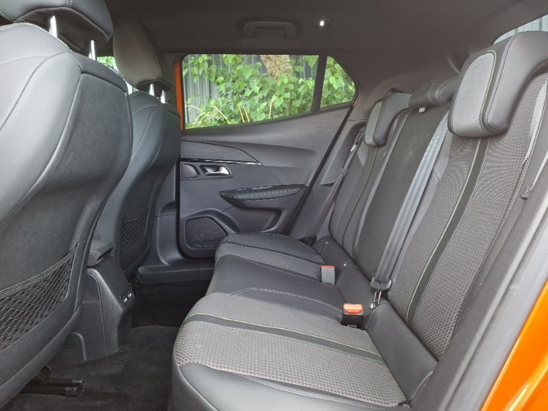 Peugeot e-2008 100Kw Gt 50Kwh 11Kwch Orange #6