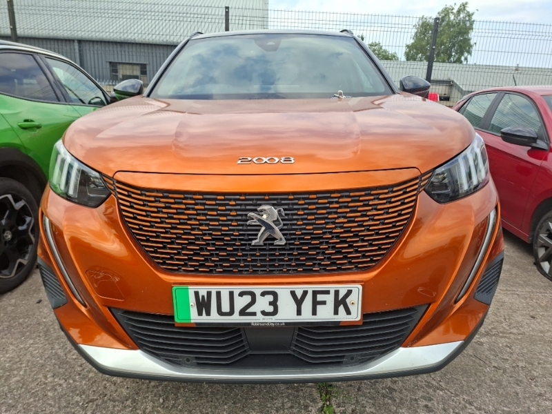 Peugeot e-2008 100Kw Gt 50Kwh Orange