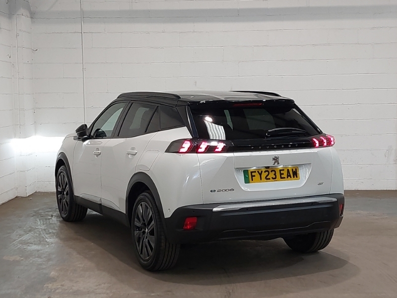Peugeot e-2008 100Kw Gt Premium 50Kwh 11Kwch White #2