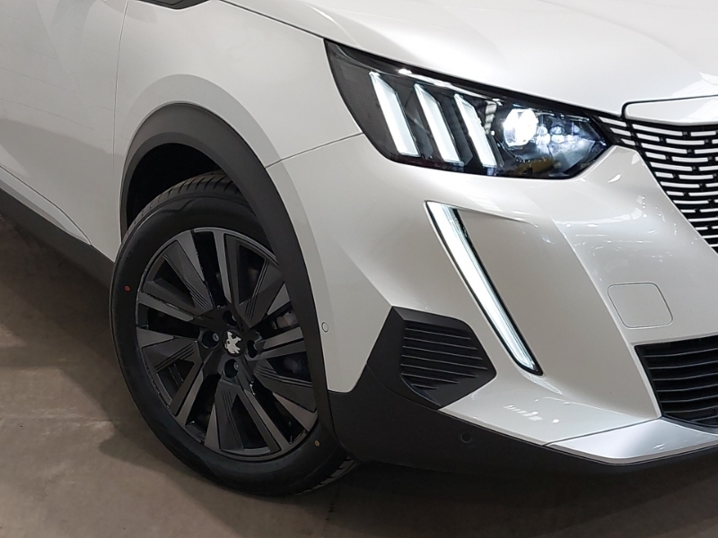 Peugeot e-2008 54Kwh First Edition 11Kw Charger White #20