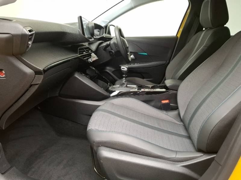 Peugeot 208 1.2 Puretech 100 Allure Premium Yellow #5