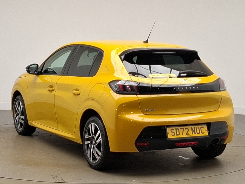 Peugeot 208 1.2 Puretech 100 Allure Premium Yellow #2