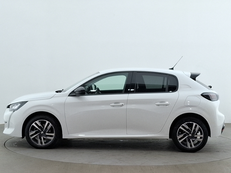 Peugeot 208 1.2 Puretech 130 Allure Premium Eat8 White #4