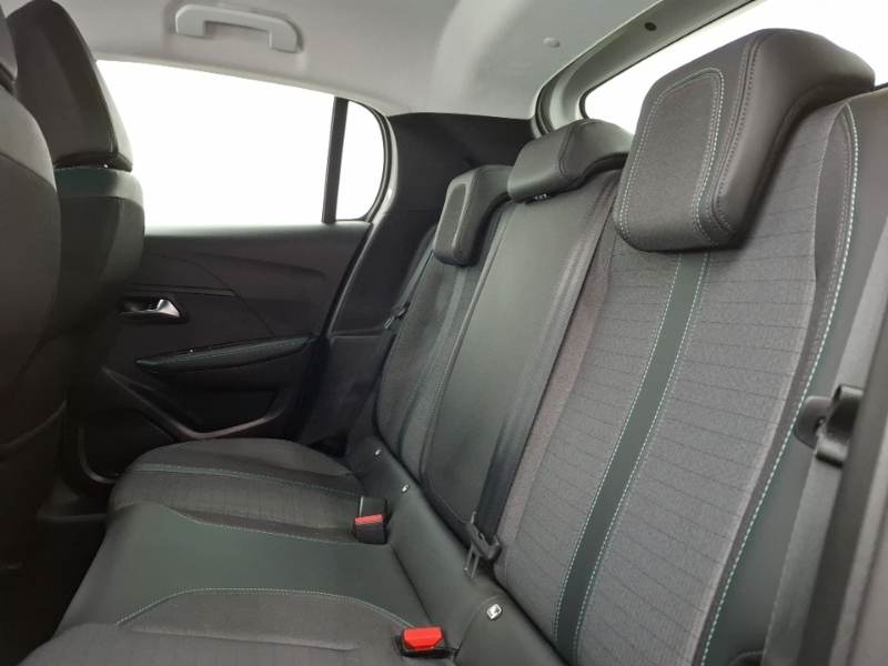 Peugeot 208 1.2 Puretech 130 Allure Premium Eat8 White #6