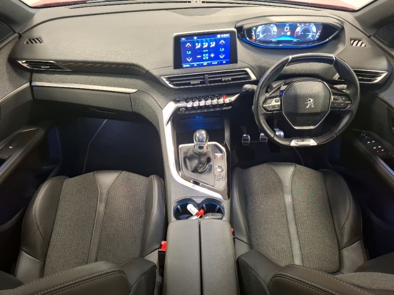 Peugeot 3008 1.2 Puretech Gt Line Red #3