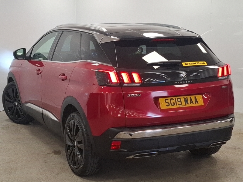 Peugeot 3008 1.2 Puretech Gt Line Red #2