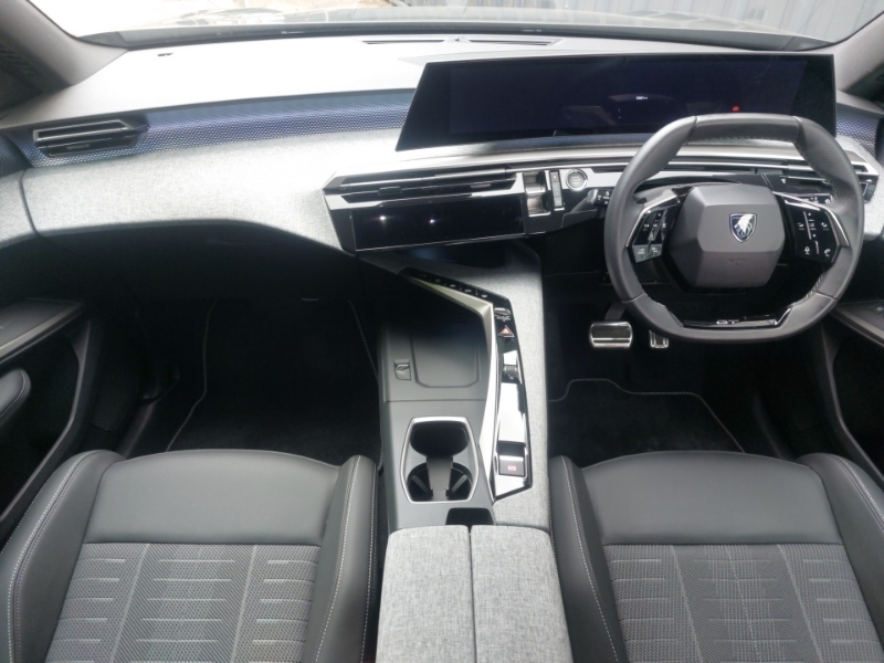 Peugeot 5008 1.2 Hybrid 145 Gt E-dsc6 Black #3