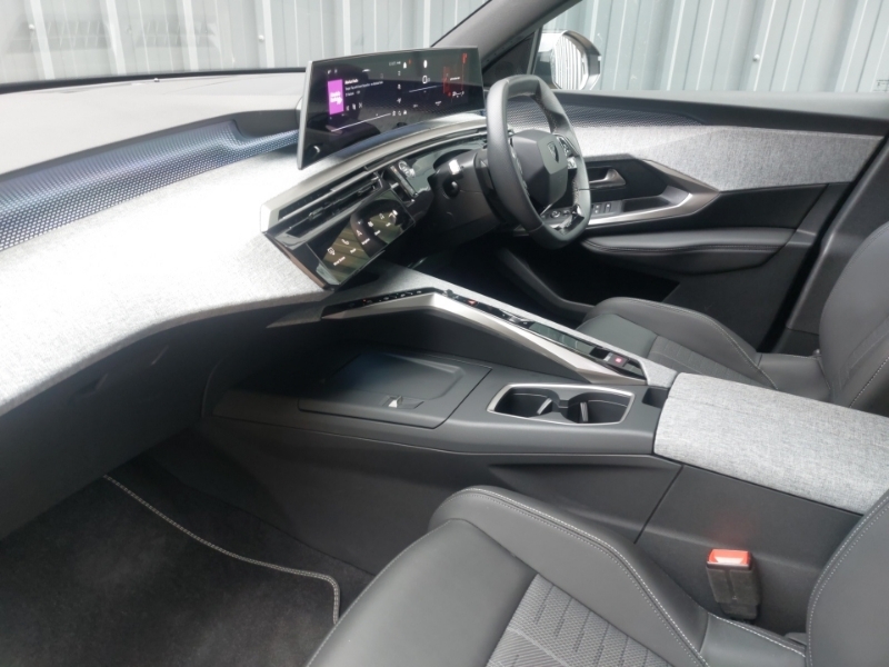Peugeot 5008 1.2 Hybrid 145 Gt E-dsc6 Black #5