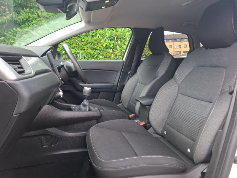 Renault Captur 1.3 Tce 130 Iconic White #5