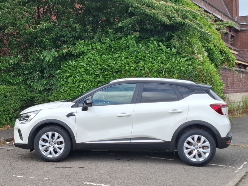 Renault Captur 1.3 Tce 130 Iconic White #4