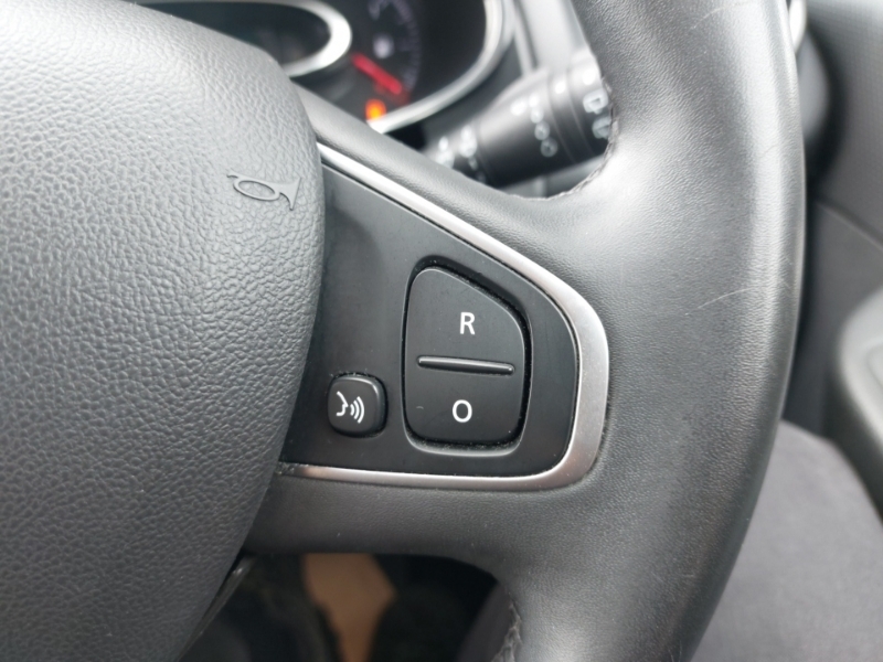 Renault Clio Renault Clio 0.9 Clio Signature Nav Tce Grey #12