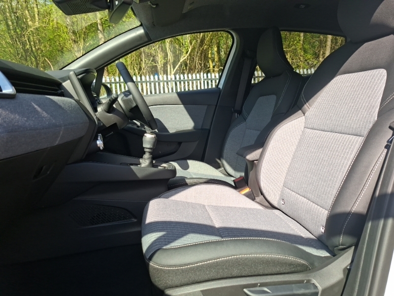 Renault Clio 1.0 Tce 90 Techno White #5