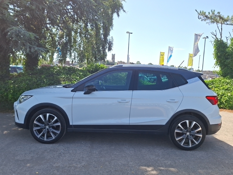 Seat Arona 1.0 Tsi 115 Fr Limited Edition Dsg White #4