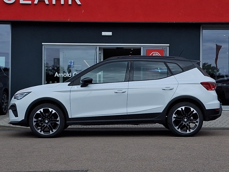 Seat Arona 1.0 Tsi 115 Fr Sport Dsg White #4