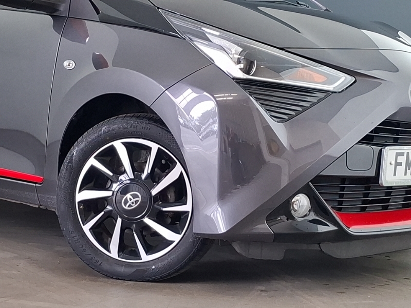 Toyota Aygo 1L X-play Black #20