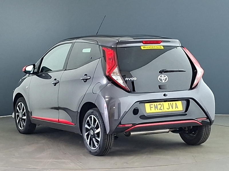 Toyota Aygo 1L X-play Black #2