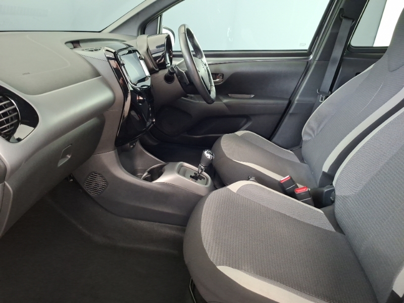 Toyota Aygo 1L X-play Black #5