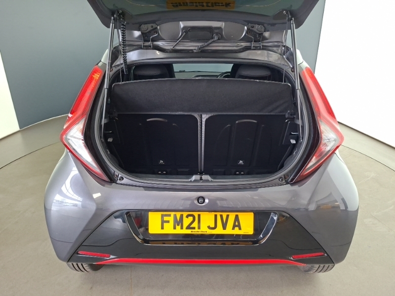 Toyota Aygo 1L X-play Black #18