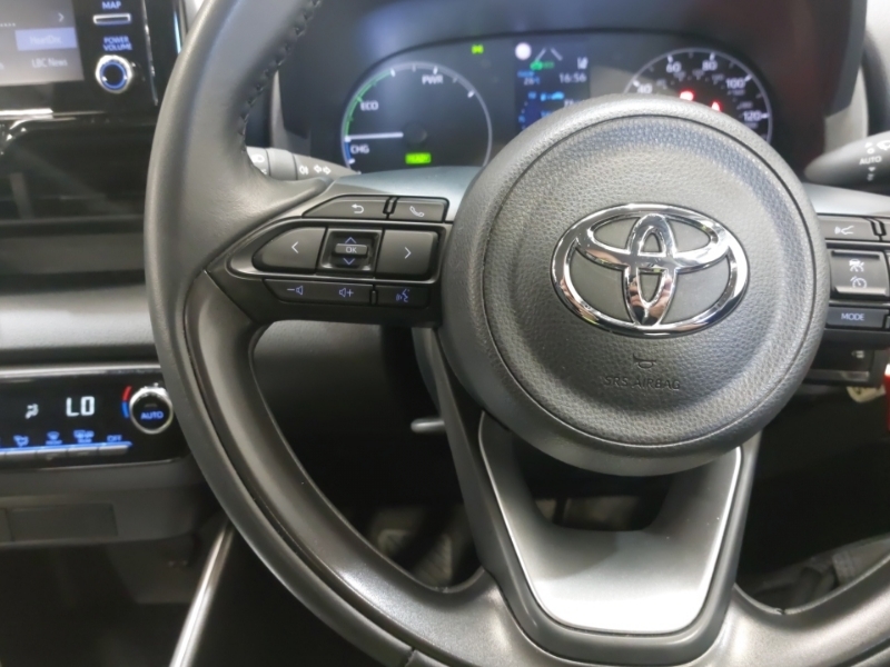 Toyota Yaris 1.5 Hybrid Excel  #12