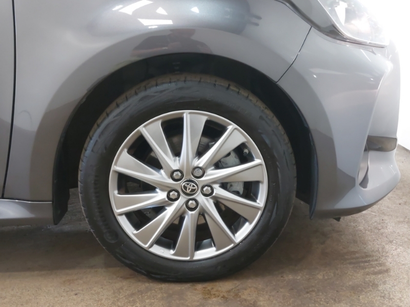 Toyota Yaris 1.5 Hybrid Excel  #19