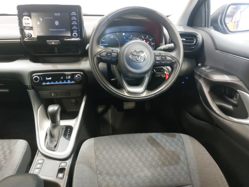 Toyota Yaris 1.5 Hybrid Excel  #8