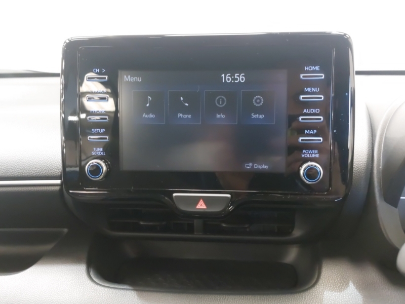 Toyota Yaris 1.5 Hybrid Excel  #10