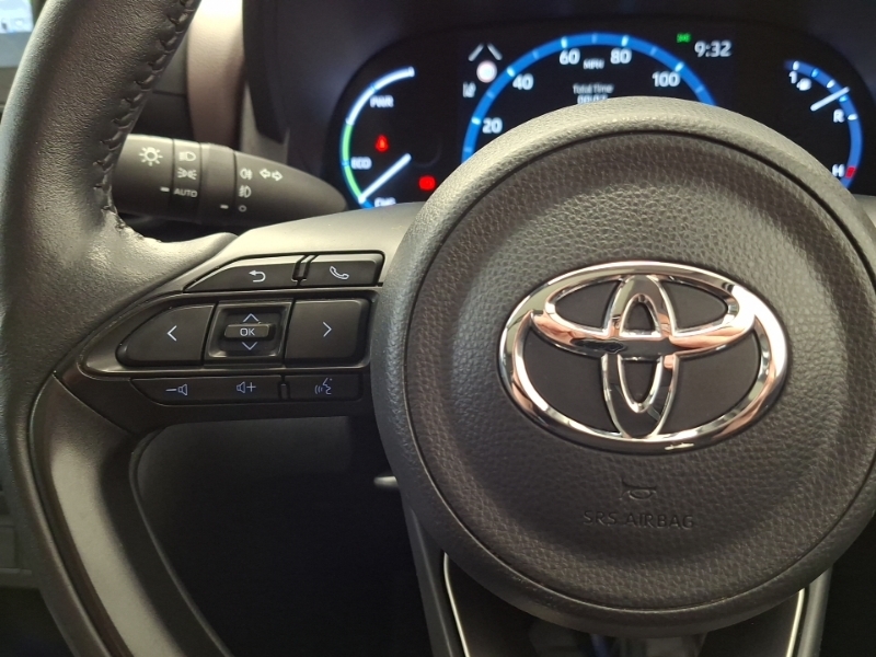 Toyota Yaris Cross Excel White #13