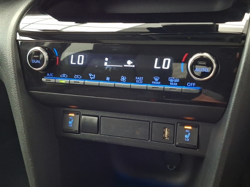 Toyota Yaris Cross Excel White #16