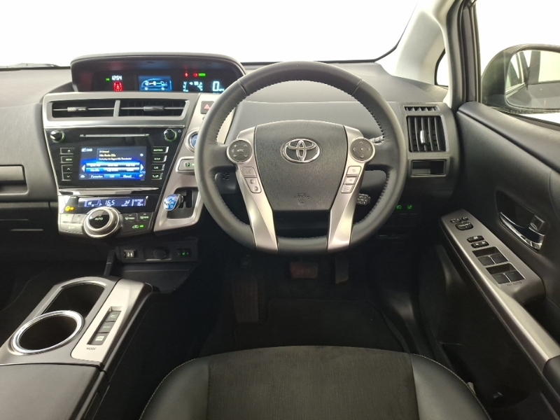 Toyota Prius+ 1.8L Icon Tss White #8
