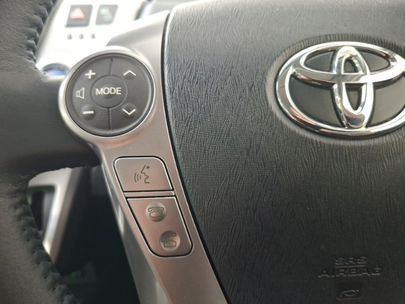 Toyota Prius+ 1.8L Icon Tss White #12