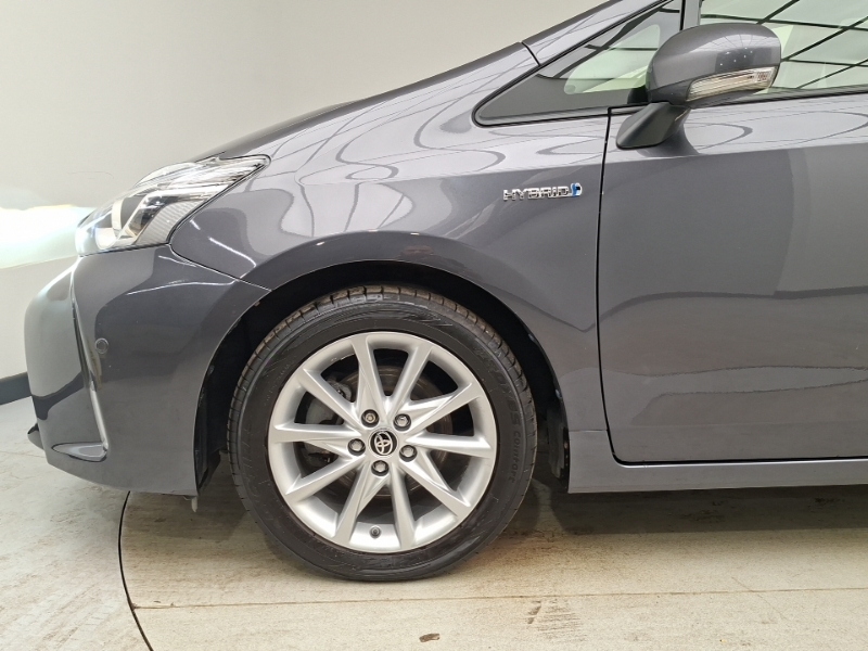 Toyota Prius+ 1.8L Icon Tss White #18