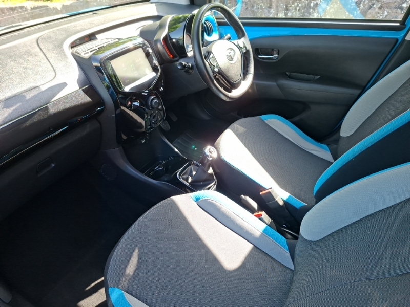 Toyota Aygo 1.0 Vvt-i X-cite 2 Blue #4